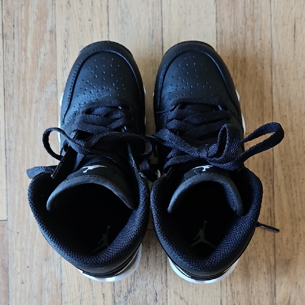 Nike Kids Black and White Sneakers Baseball Cleats - Picture 4 of 5